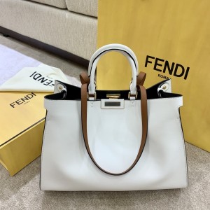 FENDI White Leather Shopper Bag Large Shoulderbag 40cm 112350