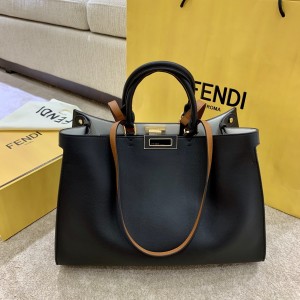 FENDI Black Leather Shopper Bag Large Shoulderbag 40cm 112350