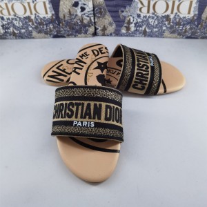 Fashion Sandals Dior Dway Slide Classic Embroidered Cotton Slippers Camel and Black Sandals D1005-1
